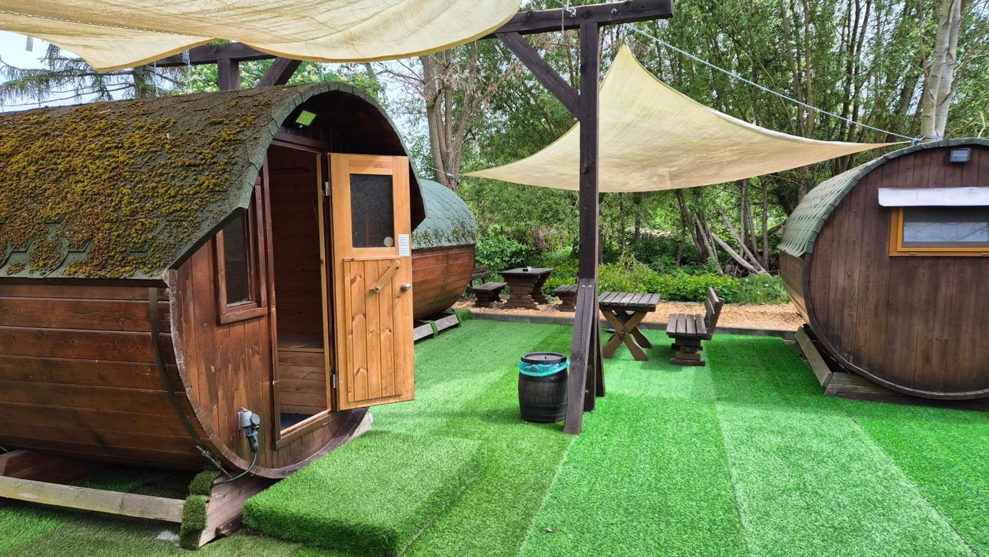 Mini Hotel Uebernachten Im Gurkenfass Lübbenau Kültér fotó